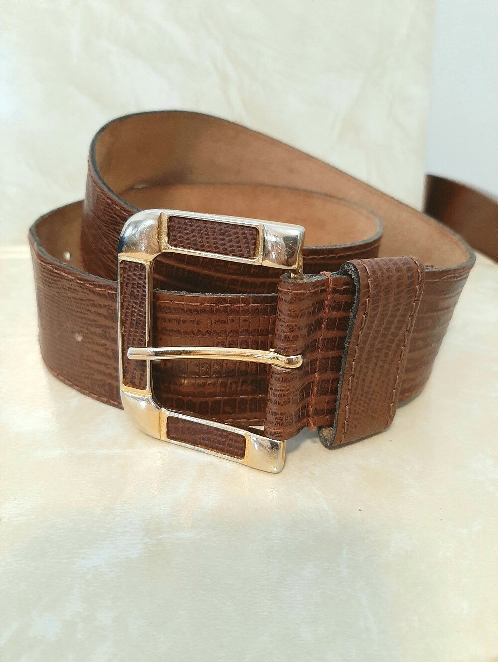 Vintage Retro Y2k Vermillion Genuine Leather Croc Embossed Belt Small